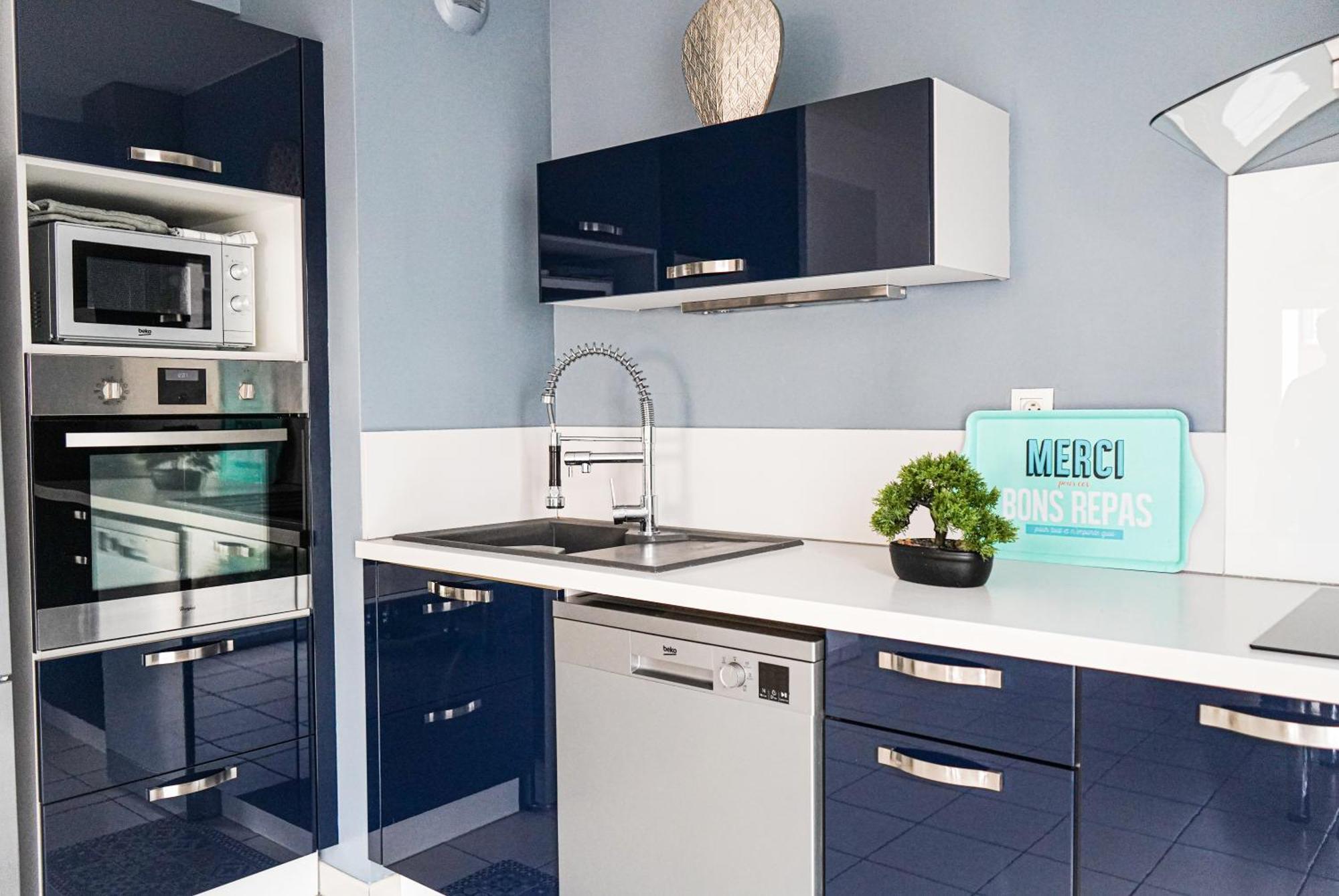Bel Climatise & Parking Apartment *